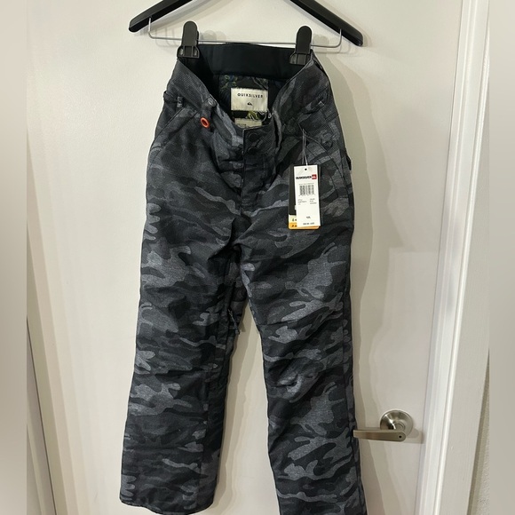 Quicksilver Boys Grey Camo Mountain Wear Winter Pants 12Y(L) NWT - Picture 1 of 9